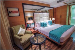Read more about the article What Types of Rooms Are Available at The Nikunj Hotel?