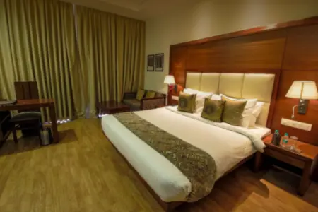Luxury Hotel Rooms Near Delhi Airport | The Nikunj